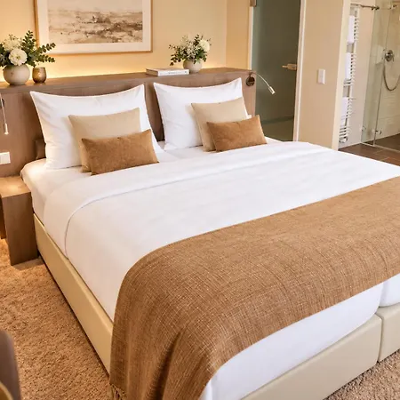 Am Schlosspark Hotel 4*